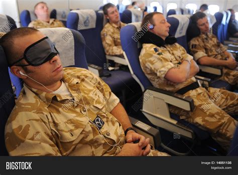 1 676 Soldier Sleep Images Stock Photos Amp Vectors Shutterstock