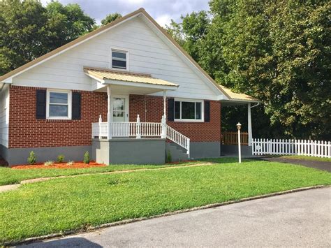 106 Thorn Street Princeton Wv