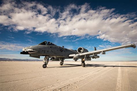 15 Photos Of The Legendary A 10 Warthog Business Insider