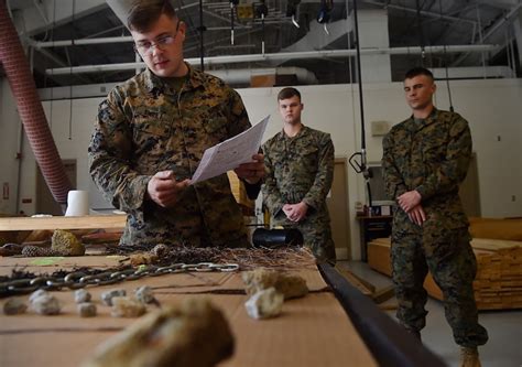 Active Duty Marines Incorporate Combat Experience To Usmc Reserve Training Joint Base Charleston Display