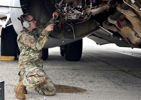 Air Force Aircraft Mechanic Training