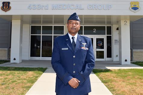 Alamo Wing Flight Surgeon Receives Prestigious Fellowship Joint Base