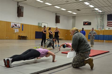 Army Spouses Take On Army Physical Fitness Test Article The United States Army