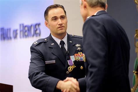 Battle Of Survival Special Tactics Officer Awarded Air Force Cross