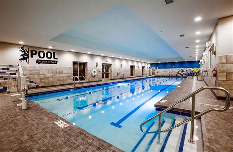 Closest Gym With A Pool