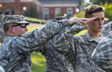 Drill Sergeant Teaches Rotc Cadets The Proper Way To Salute Article The United States Army