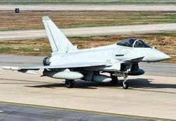 Eurofighter Typhoon Ef2000 Vs Lockheed Martin F 16 Fighting Falcon Comparison