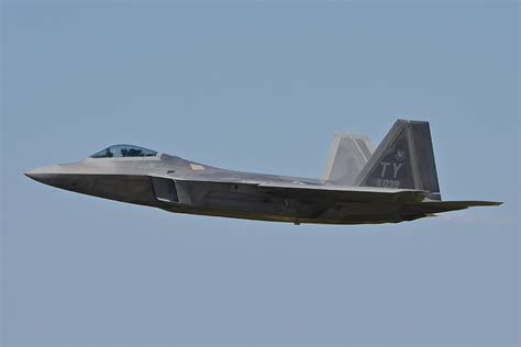 F 22 Raptor Side View