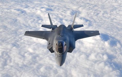 F 35