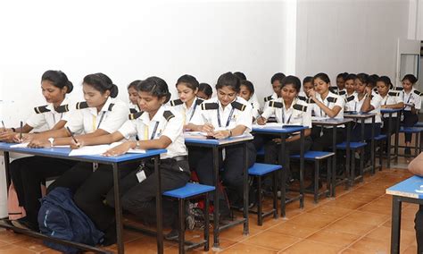 Fighter Wings Aviation College Students Having Training At Air Traffic Control Services Atc Chennai This Is The First Aviation College In Southern India Providing Industrial Training At Air Traffic