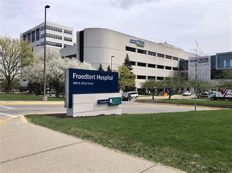 Froedtert Hospital Wauwatosa Phone Number