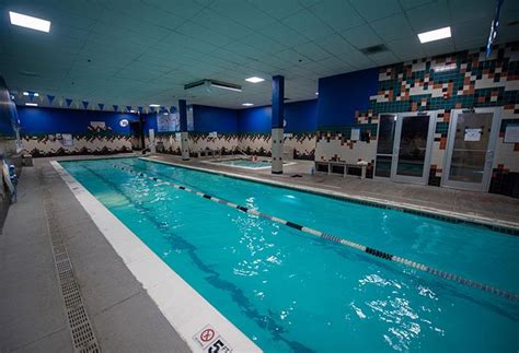 Genesis Health Club Swimming Pool