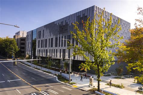 University Washington Health Sciences Building