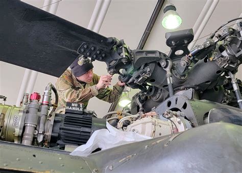 Army Helicopter Mechanic Career