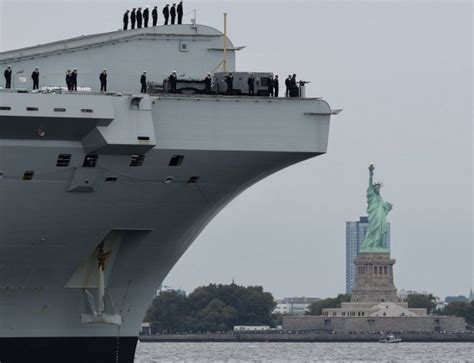 Hms Queen Elizabeth Anchors Off New York Bbc News