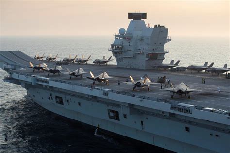 Hms Queen Elizabeth Welcomes Uk And Us Jets For Major Exercise Naval News