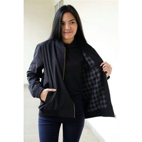 Jaket Bomber Wanita Terbaru