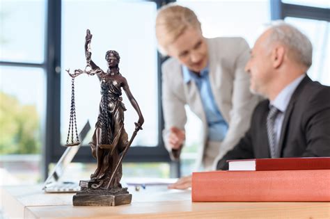 Job Responsibilities Of A Lawyer