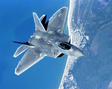 Lockheed Pitching F 22 F 35 Hybrid To Us Air Force Defense One