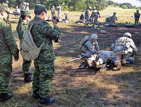 Mexican Army Doctors Visiting Camp Bullis Save Man In San Antonio Article The United States Army