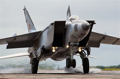 Mig 25