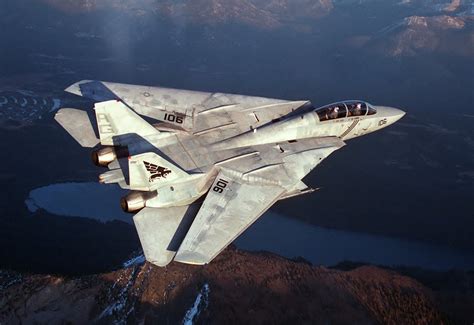 5 Facts F14 Tomcat