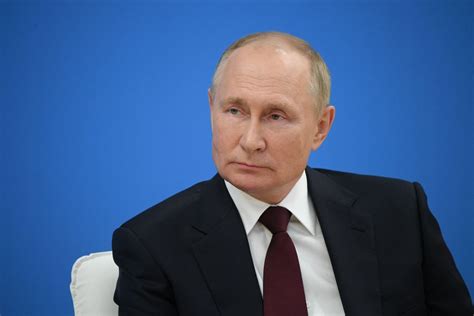 New Kremlin Email Leak Claims Vladimir Putin Has Cancer And Parkinson S