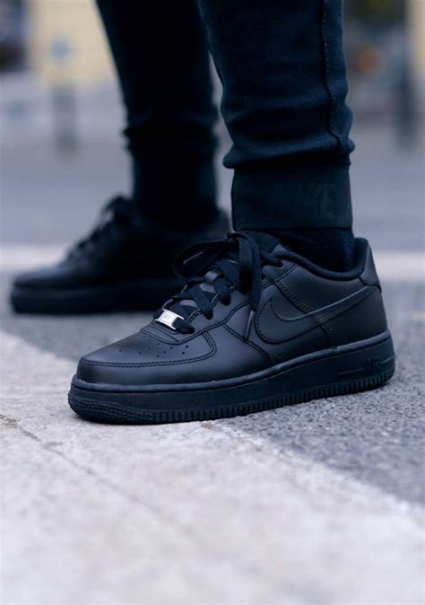 Nike Air Force 1 Black