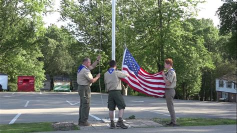 5 Ways Raise Flag