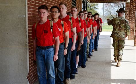 Recruit Sustainment Program Prepares New Recruits For Basic Ait Virginia National Guard News