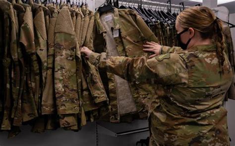 Rent The Camo Puts Pregnant Air Force Women In Maternity Uniforms