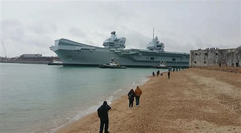 Royal Navy Watch Footage Of Hms Queen Elizabeth Leaving Portsmouth As