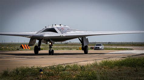 Russia S Sukhoi S 70 Okhotnik B Stealth Drone Seems Like A Giant Dud 19Fortyfive