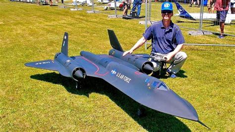 Sr 71 Blackbird Flying Model