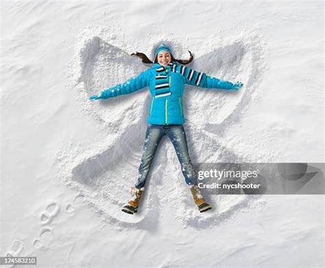 Teen Making Smoothie Photos And Premium High Res Pictures Getty Images