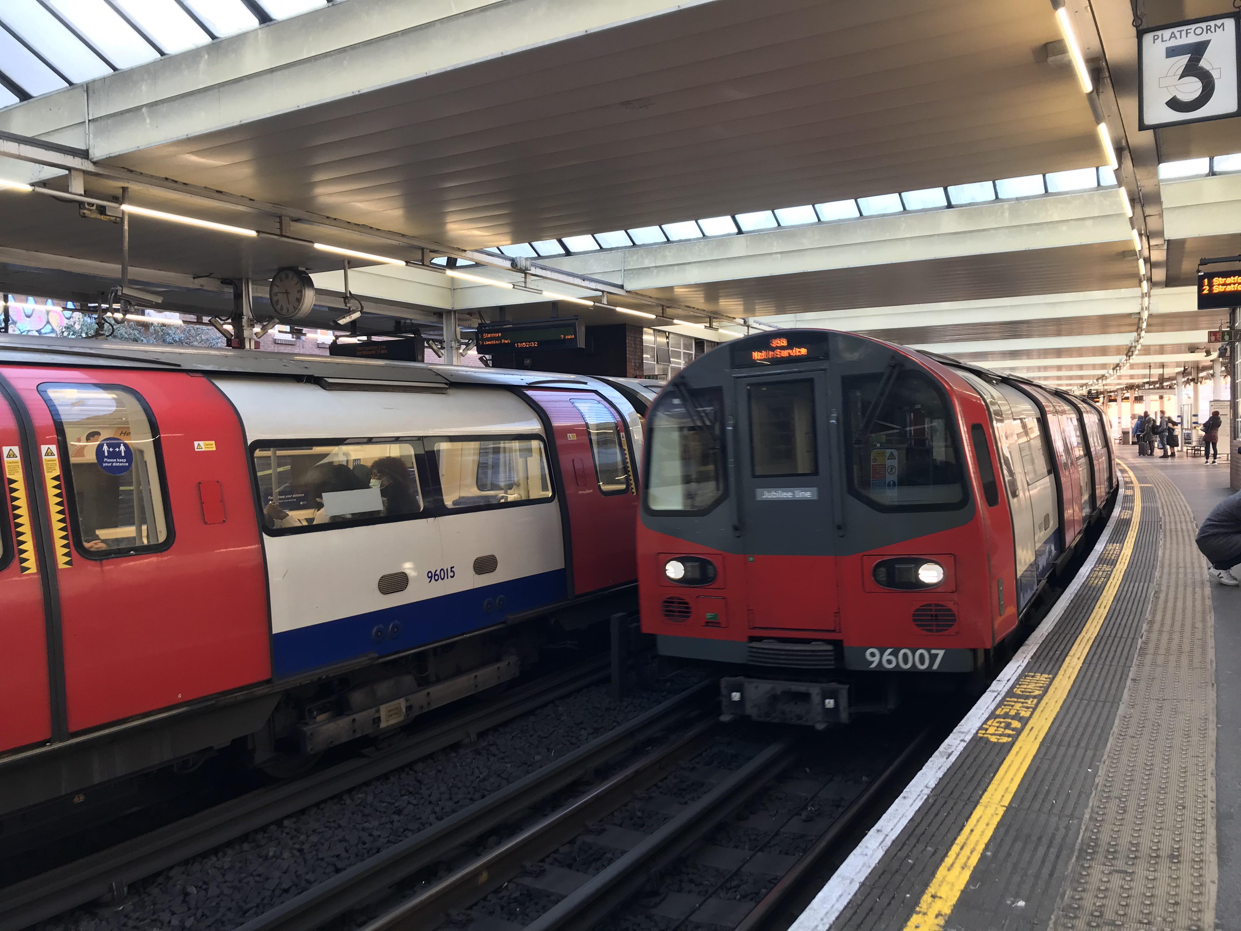 The Escalators At Angel Tube Station Are The Longest On The Entire Transport For London London Underground Tfl Lu Network With A Vertical Rise Of 27 M And Length Of 61 M