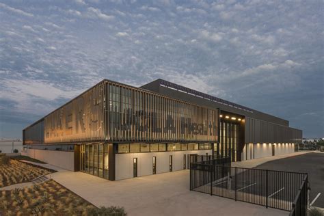 Ucla Health Training Center Capacity