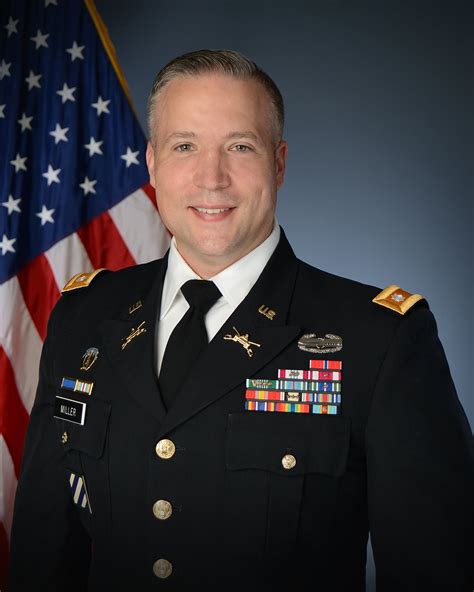 Us Army Strategic Intelligence Officer