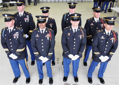 Us National Guard Dress Uniform