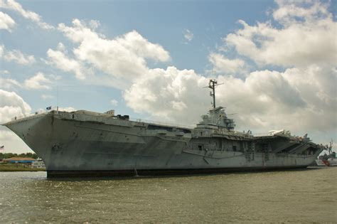 Uss Yorktown Cv 10 Photos