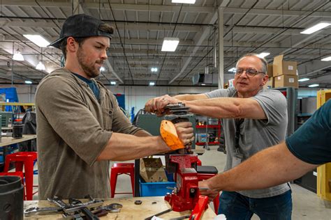 Aircraft Mechanics Job Description