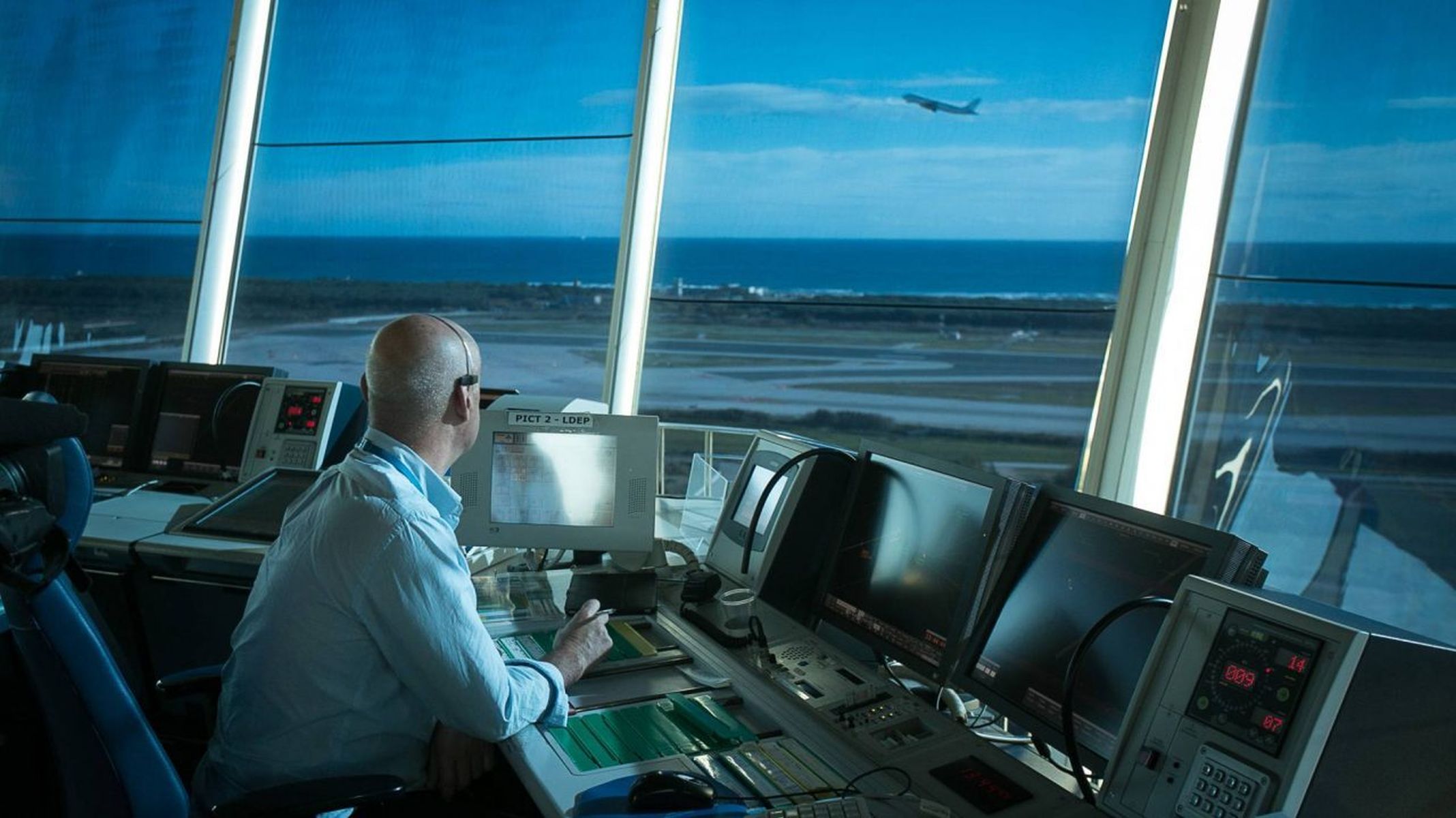 What Does An Air Traffic Controller Do Full Guide Discovering